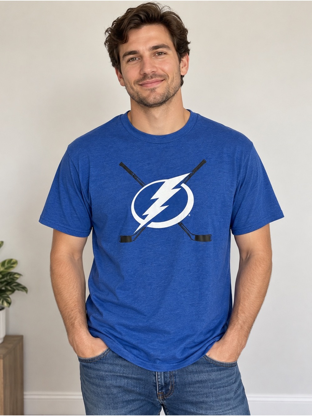 Champion Tampa Bay Lightning Men’s Large NHL Hockey Blue Graphic T-Shirt